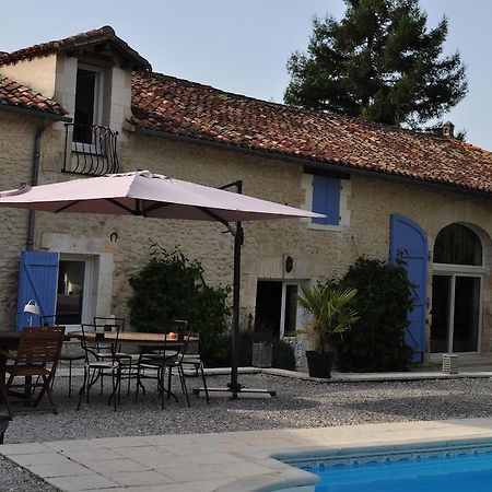 Chambres D'Hotes La Grange Au Bois Champagne-et-Fontaine Exterior foto